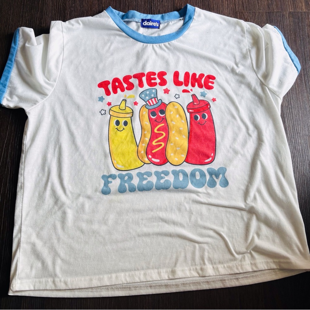 Claire's White and Red Short Sleeve Tee with Patriotic Design